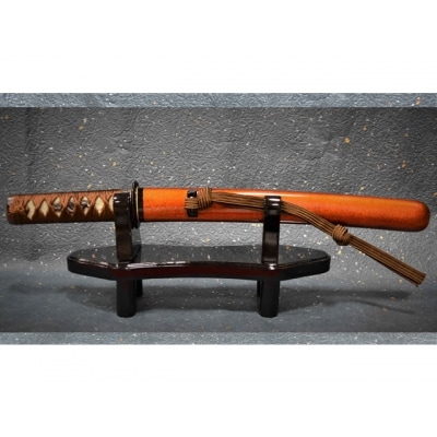 観賞用模造刀(短刀・前差し)金茶 刀掛け付　( 濃州堂 )