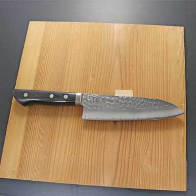 H32-22 兼常作 鎚目VG-1 黒合板柄 三徳型包丁 165mm