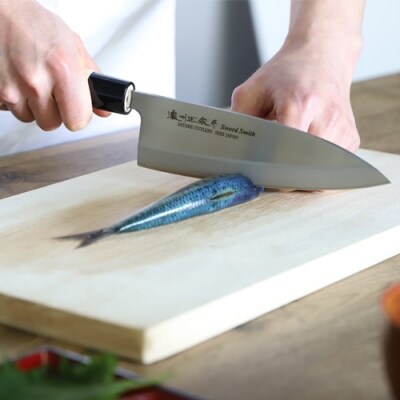 【濃州正宗作　ステンレス和包丁　出刃包丁180mm】　H8-108