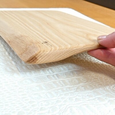 カッティングボード【栗一枚板】JCW202K・アーチ型 