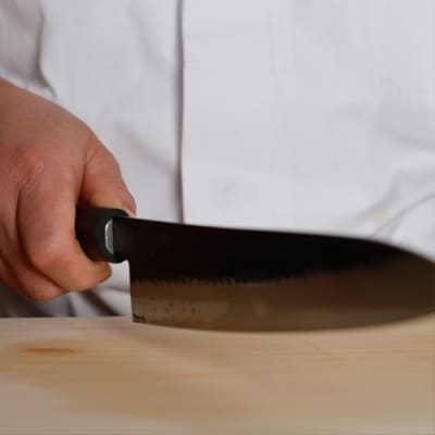 H60-27 志津刃物製作所:V金10ステンレス包丁「玄」 牛刀包丁 210mm