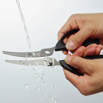 <清潔に使えるセパレート仕様>■関孫六 レギュラーカーブキッチン鋏◇貝印