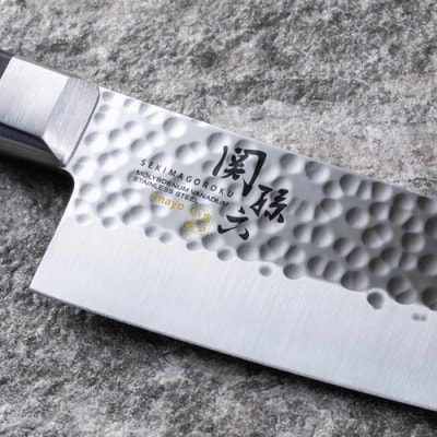 <職人の技巧を連想させる追目模様包丁> ◇貝印 関孫六 いまよう 小三徳145mm
