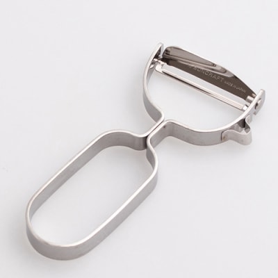 【12月31日までこの金額!】ピーラー 斜め刃 オールステンレス　キッチン用品 便利グッズ 