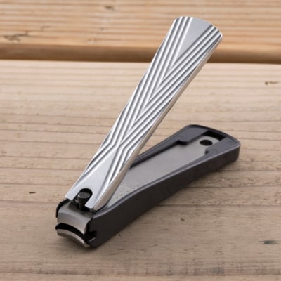 ＜爪への負担が優しいカーブ機構＞■Rツメキリ(爪切)◇貝印 (KQ2041)