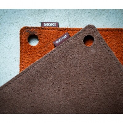 アウトドアに便利!牛革を使用した汚れ防止マット (レッドロック) フィールドマット