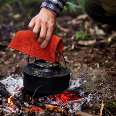 アウトドアに便利!牛革を使用した汚れ防止マット (ソイルブラウン) フィールドマット　MG-002