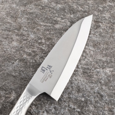 ＜オールステンレス和包丁・食洗機可・一体構造＞ ■ 関孫六　匠創　出刃(右利き用)150mm ◇貝印