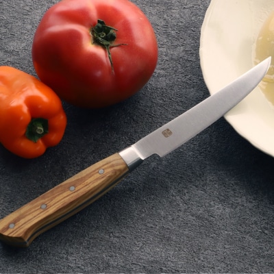 ステーキナイフ　木目豊かなオリーブウッド　濃州正宗作　