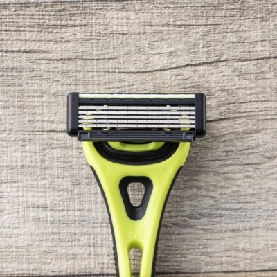 ＜3Dヘッド機構＞■ Xfit 敏感肌用バリューパック(本体2本+替刃8個)◇貝印