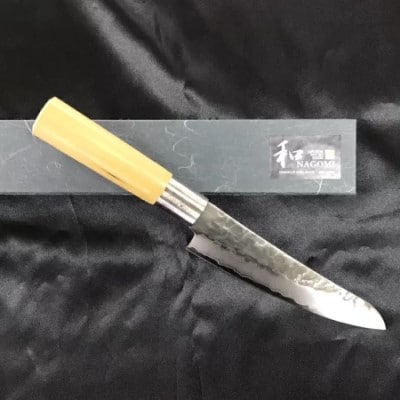 【★海外限定モデル】【和 NAGOMI】白 鎚目ダマスカス包丁 小型万能包丁 155mm
