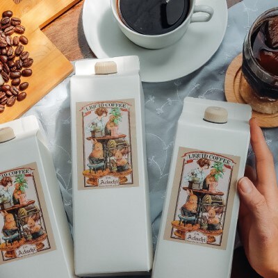 【定期便】 カフェ・アダチ 贅沢リキッドコーヒー 無糖 毎月1ℓ4本×12ヶ月