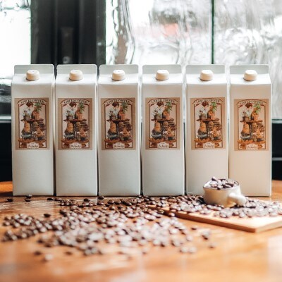 【定期便】カフェ・アダチ 贅沢リキッドコーヒー 無糖 毎月1ℓ6本×12ヶ月