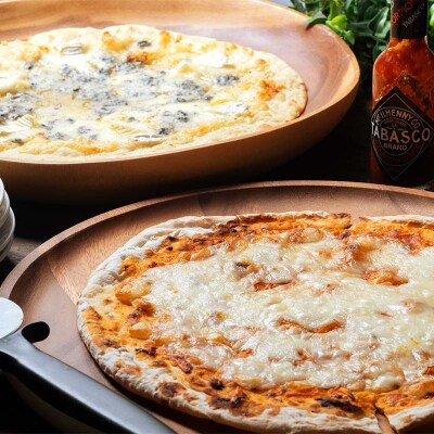 北海道産窯焼き冷凍ピザ6枚セット「宝醇なトマトソースの軌跡&至神のゴールディチーズ」F4F-8547