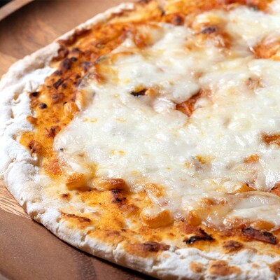 北海道産窯焼き冷凍ピザ「マルゲリータ ～宝醇なトマトソースの軌跡～」 2枚 F4F-8551