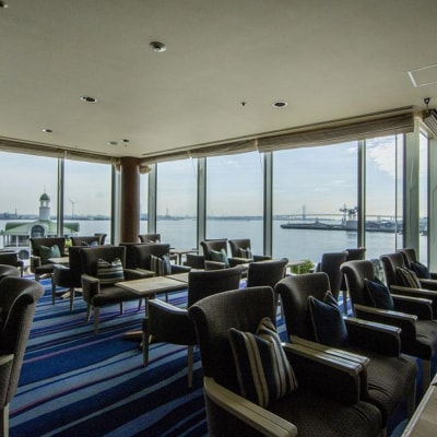 インターコンチネンタル マリンブルー アフタヌーンティー券|海を眺めるラウンジで楽しむスイーツ体験