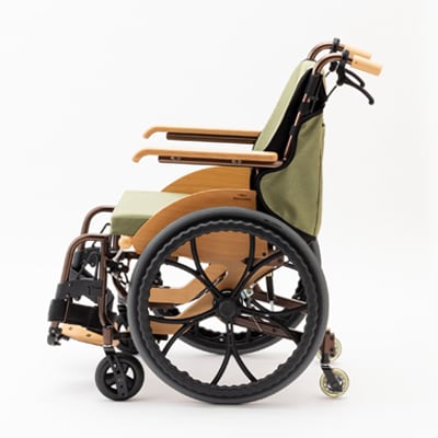 室内専用高級6輪車椅子　MOKURIN(介助ブレーキ付き)