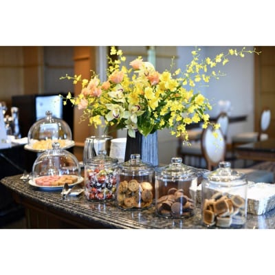 ホテルニューグランド グランドクラブフロア ツインルーム ペア宿泊券(1泊朝食付)【平日限定】