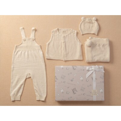 ブランケット&ベスト&ぼうし&サロペット　ギフトボックス付き TAK149