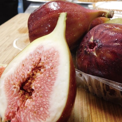 【早期受付・数量限定】いちじくたっぷりのレアチーズタルト【2025年8月中旬～9月下旬配送】