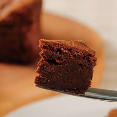 グルテンフリー!山間米の米粉とおいしいチョコで仕上げたしっとり濃厚なガトーショコラ 26-035