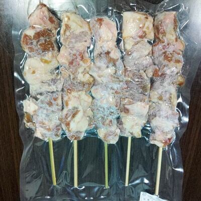 秘伝のタレに漬け込んだ「しまん豚(とん)」のやみつき豚はらみ串10本(約800g)セット26-039