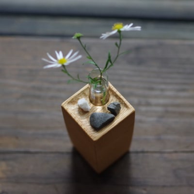 【家具木工山戸】栓(セン)の木の一輪挿し