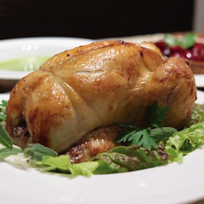【冬限定】クリスマスやパーティーに　国産ハーブ鶏ローストチキン【配送12月20日～12月31日】25