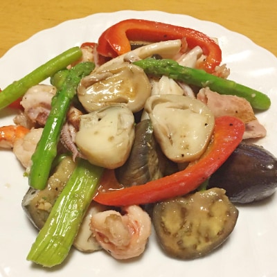 貴重な国産ふくろ茸　袋茸　フクロタケ【冷凍真空パック】丸いもの6パック