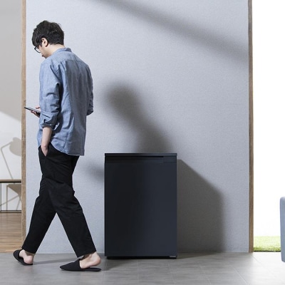 奥行スリム冷凍庫 66L IUSN-7A-B ブラック