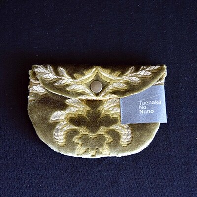 ふるさと納税 カバン 和歌山県 橋本市 半円ポーチ タエナカノヌノ ブルー 1106062 半円ポーチ【タエナカノヌノ】ブルー | 和歌山県橋本市