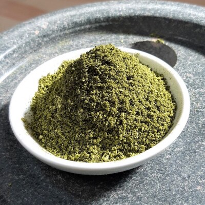 さわやかな柑橘の香り　石臼挽き　谷奥深ファームの粉山椒(青)　約10g×3パック