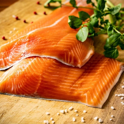 ≪発送期間5月～7月≫三陸やまだオランダ島サーモン×1本(約2kg) 月曜日発送 沖縄・離島配送不可