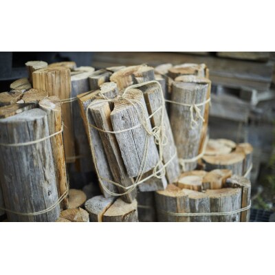 乾燥薪 りんごの木 約10kg 目安:10～15本 薪 キャンプ 焚き火 薪ストーブ アウトドア