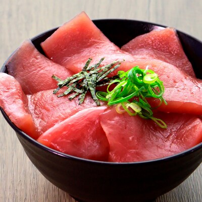 【四国一小さなまち】天然マグロ切り落とし 1kg(冷凍)★3ヶ月定期便★