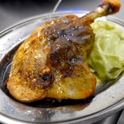 讃岐の名物　骨付鳥　ひな　2本