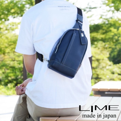 LIME(ライム)軽量エンボスレザー ボディーバッグ [L-9072]　color:ネイビー