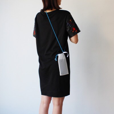 香川県産 プリーツ ポシェット・ストライプ[ブルー1点]　軽やかで上品な透け感のあるサコッシュ