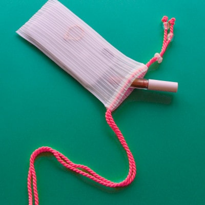 香川県産 プリーツ ポシェット・ストライプ[ピンク1点]　軽やかで上品な透け感のあるサコッシュ