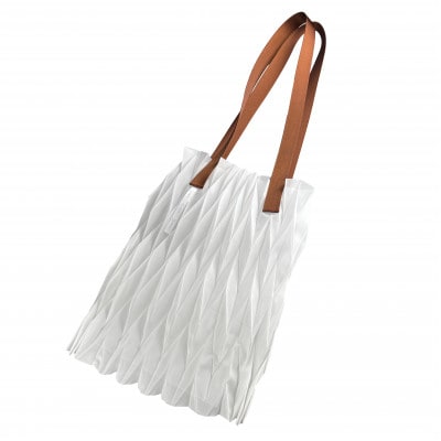 香川産プリーツバッグ・ヘリンボーン・ラージ[ブロンズ1点]軽やかで上品な透け感のあるショルダーバッグ