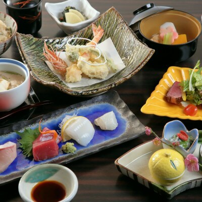 【年内発送】日本料理 和モードちよ松の懐石コースペアチケット 050F005