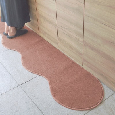 北欧風キッチンマット ラグマットタイプ ピーナッツ型 ライトマホガニー 抗菌防臭 diw0010