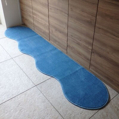 北欧風キッチンマット ラグマットタイプ ピーナッツ型 ブルームーン 抗菌防臭 diw0130