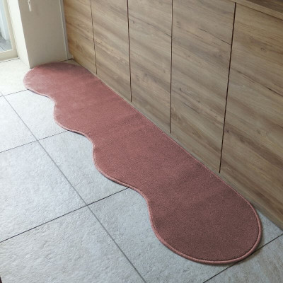 北欧風キッチンマット ラグマットタイプ ピーナッツ型 ライトマホガニー 抗菌防臭 diw0178