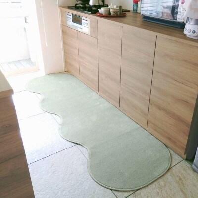 北欧風キッチンマット ラグマットタイプ ピーナッツ型 アッシュミント 抗菌防臭 diw0255