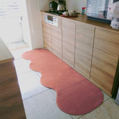 北欧風キッチンマット ラグマットタイプ ピーナッツ型 ライトマホガニー 抗菌防臭 diw0346