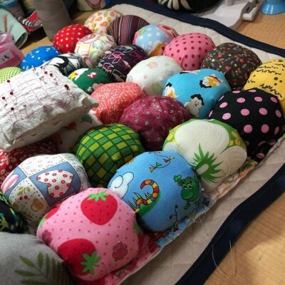 座り心地バツグン!　点で支えるパフクッション