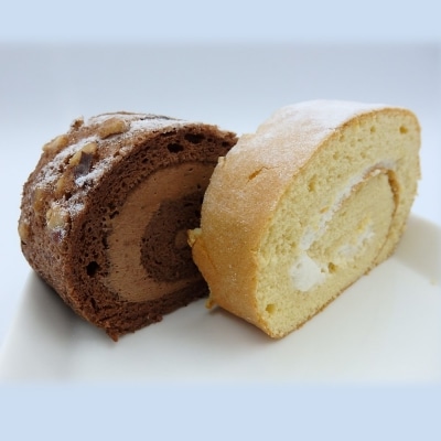 「和三盆ロールケーキ」と「ショコラナッツロールケーキ」