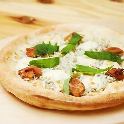 手作り極上冷凍ピザ「福良湾の釜揚げしらすと梅肉PIZZA」3枚セット