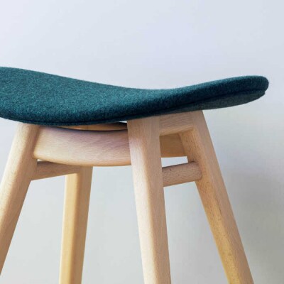 nomade stool 〈 Beech × Green 〉  [AIF005]
